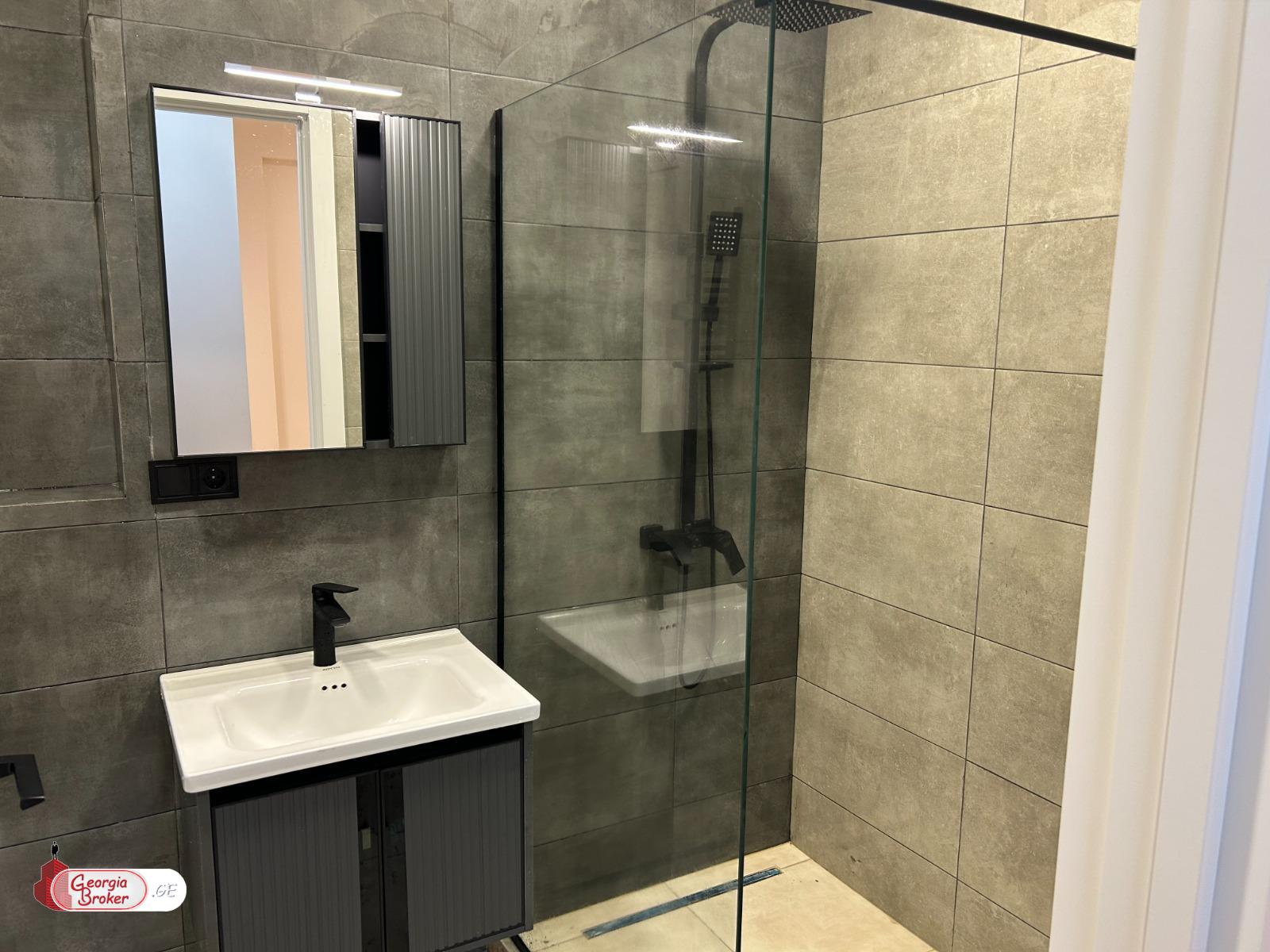 იყიდება ახალი გარემონტებული 2 ოთახიანი ბინა